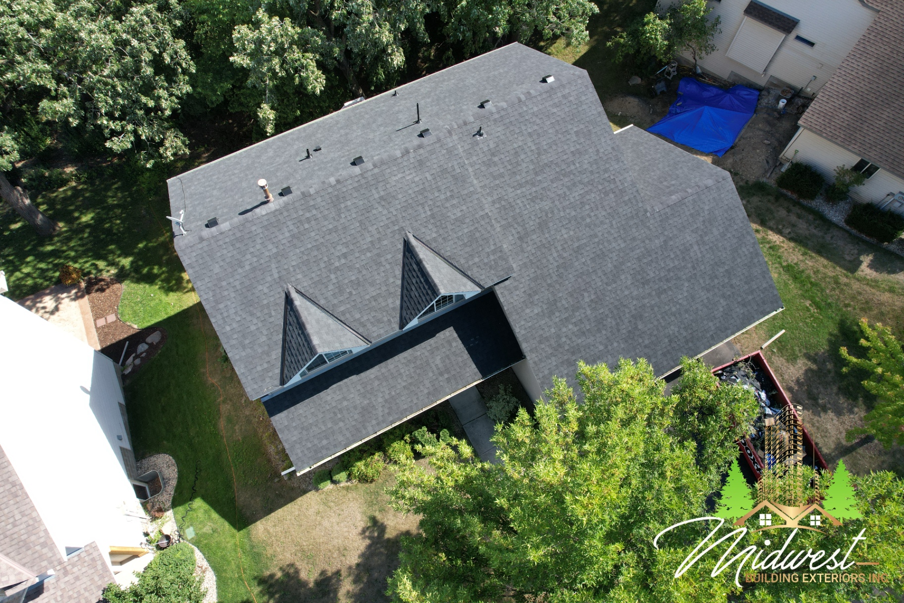 Charcoal asphalt shingle roof — Burnsville, MN